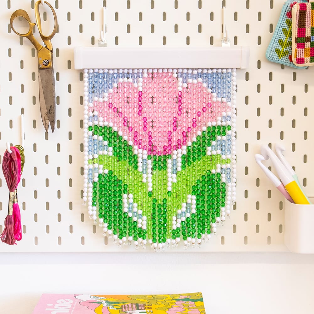 Craft Club BLUSHING TULIP - Beaded Curtain Kit