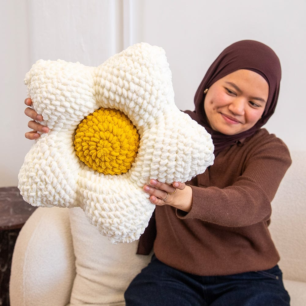 Craft Club Co DAISY Chunky Crochet Kit