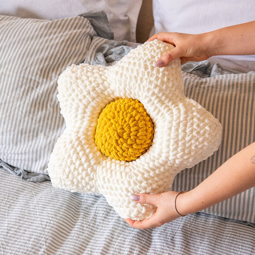 Craft Club Co DAISY Chunky Crochet Kit