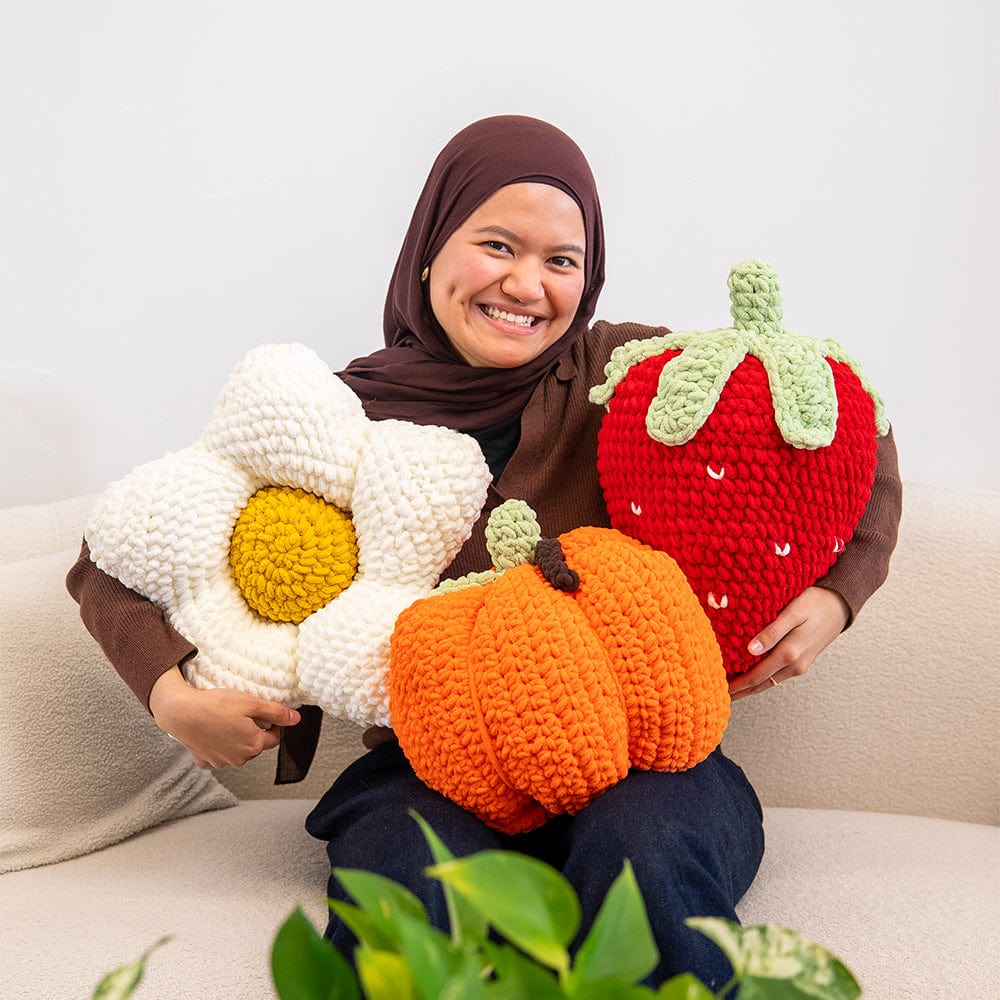 Craft Club Co STRAWBERRY Chunky Crochet Kit