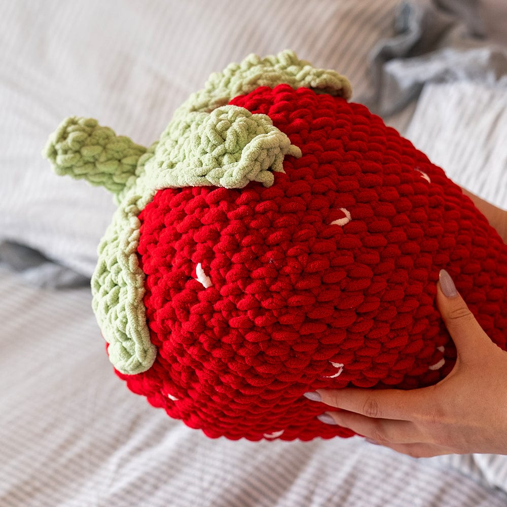 Craft Club Co STRAWBERRY Chunky Crochet Kit