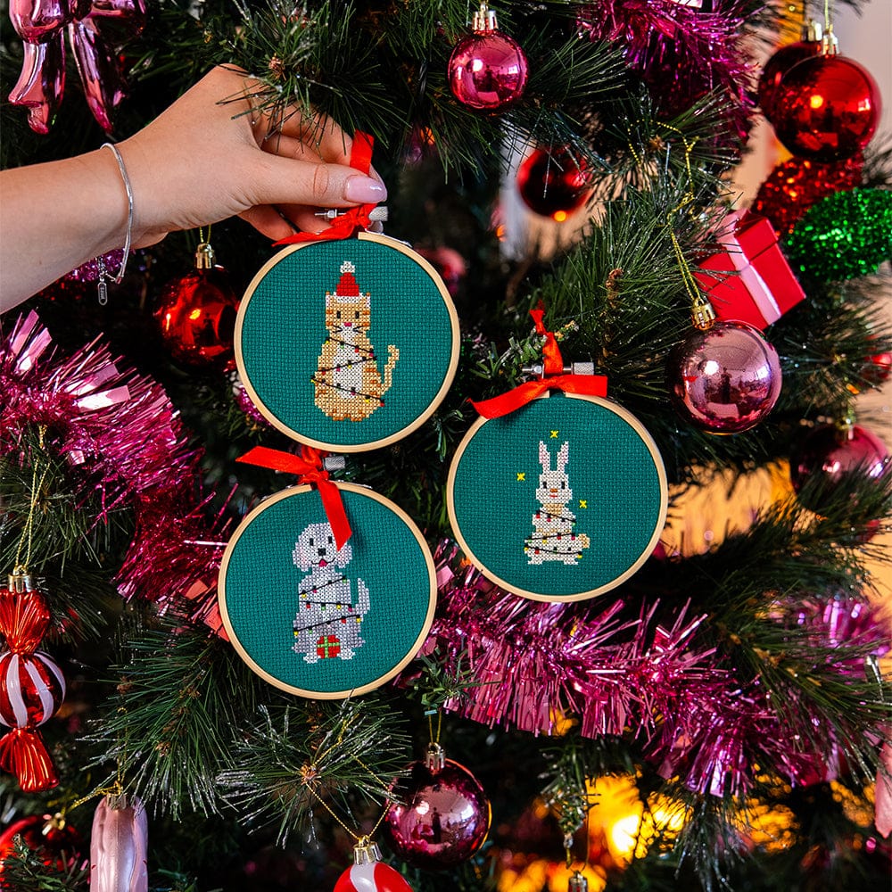 Craft Club Co CHRISTMAS LIGHTS - Christmas Mini Ornaments Cross Stitch Kit