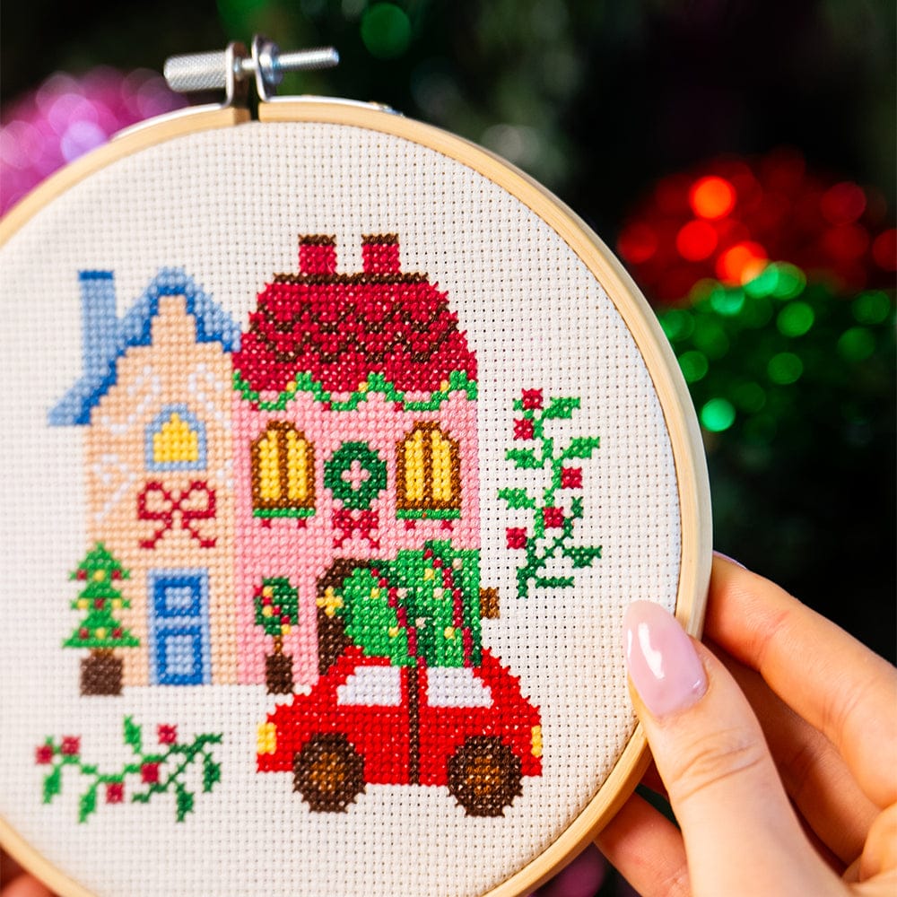 Craft Club Co CHRISTMAS STREET - Christmas Cross Stitch Kit
