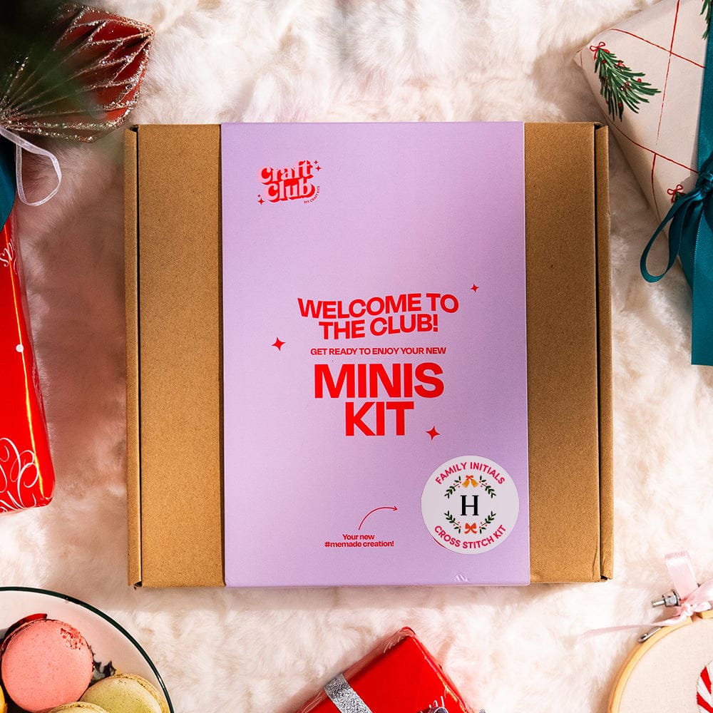 Craft Club Co FAMILY INITIALS - Christmas Mini Ornaments Cross Stitch Kit