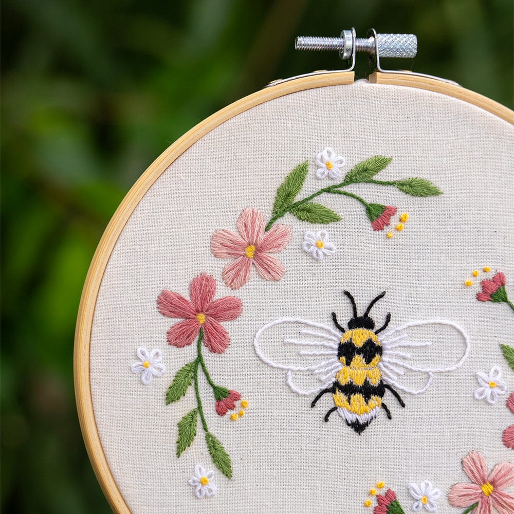 Craft Club Co HONEY BEE Embroidery Kit