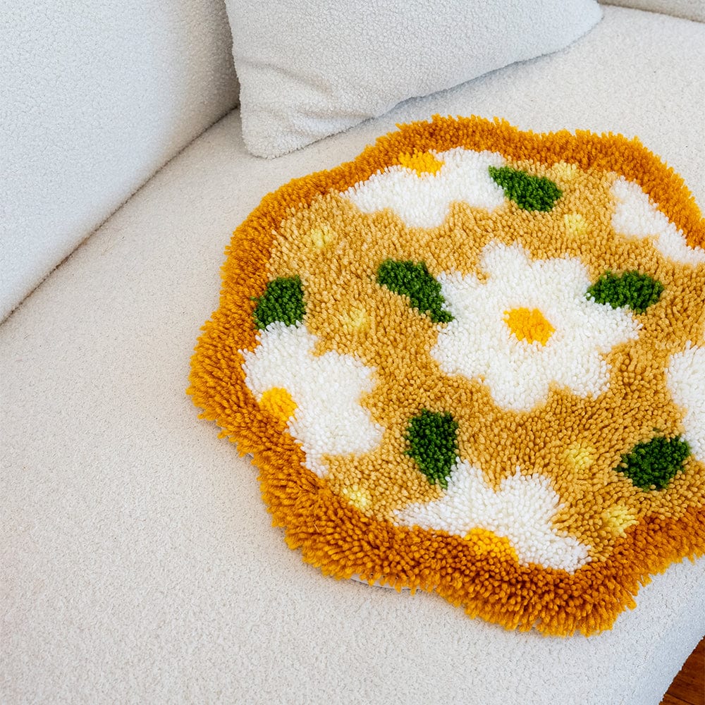 Craft Club Co Delightful Daisies | Rug Making Kit