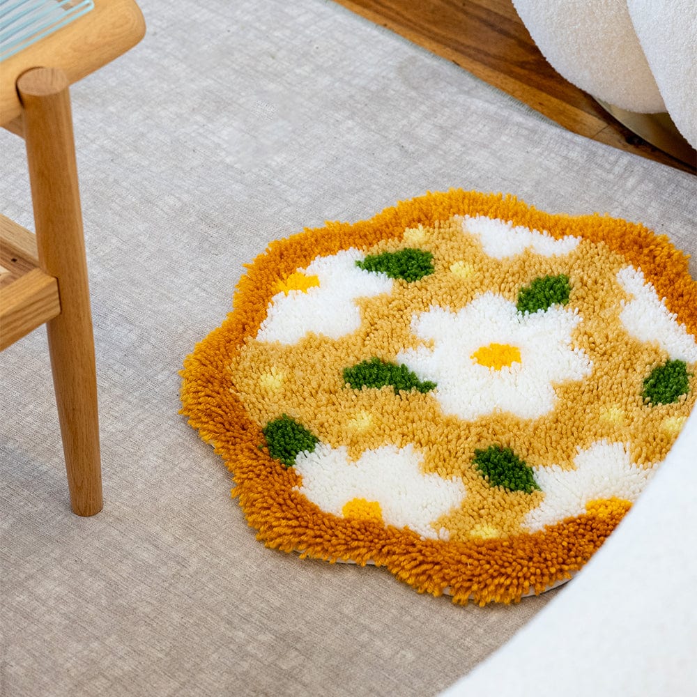 Craft Club Co Delightful Daisies | Rug Making Kit