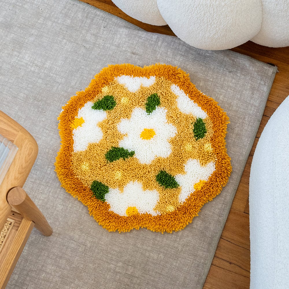 Craft Club Co Delightful Daisies | Rug Making Kit