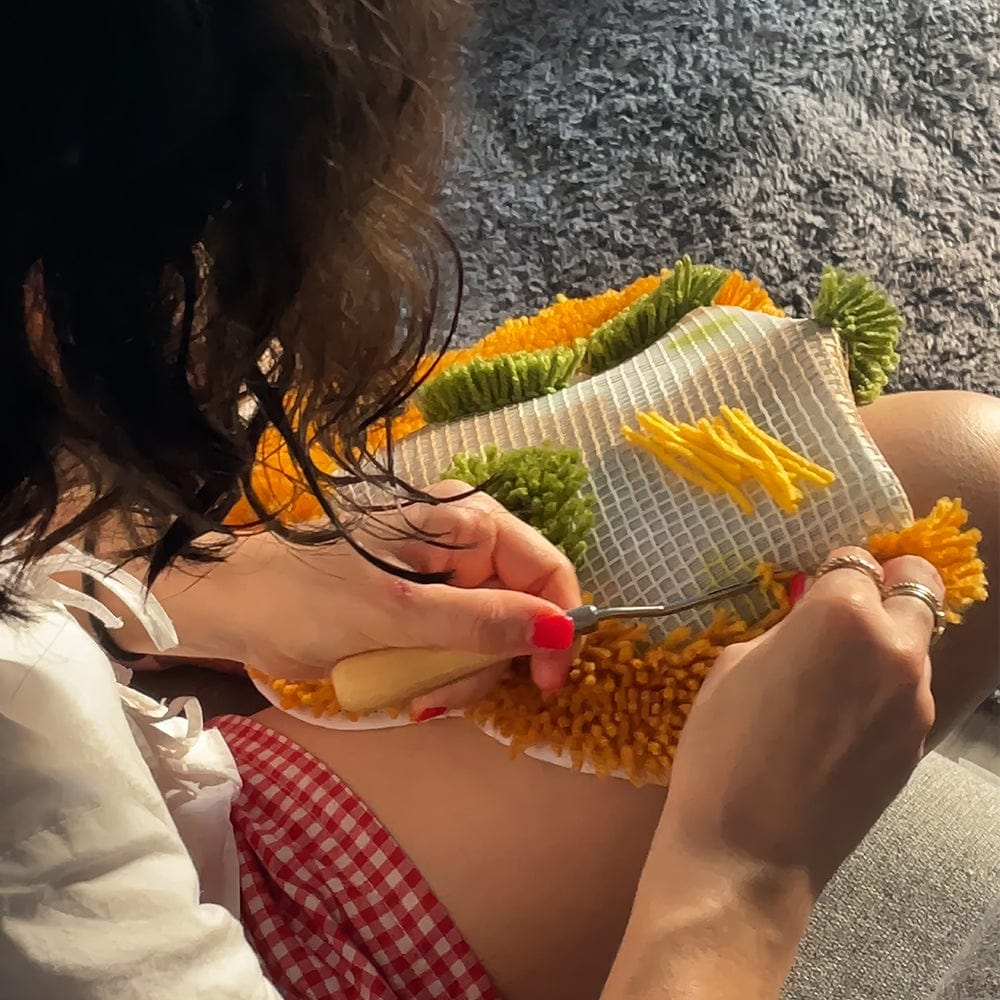Craft Club Co Delightful Daisies | Rug Making Kit