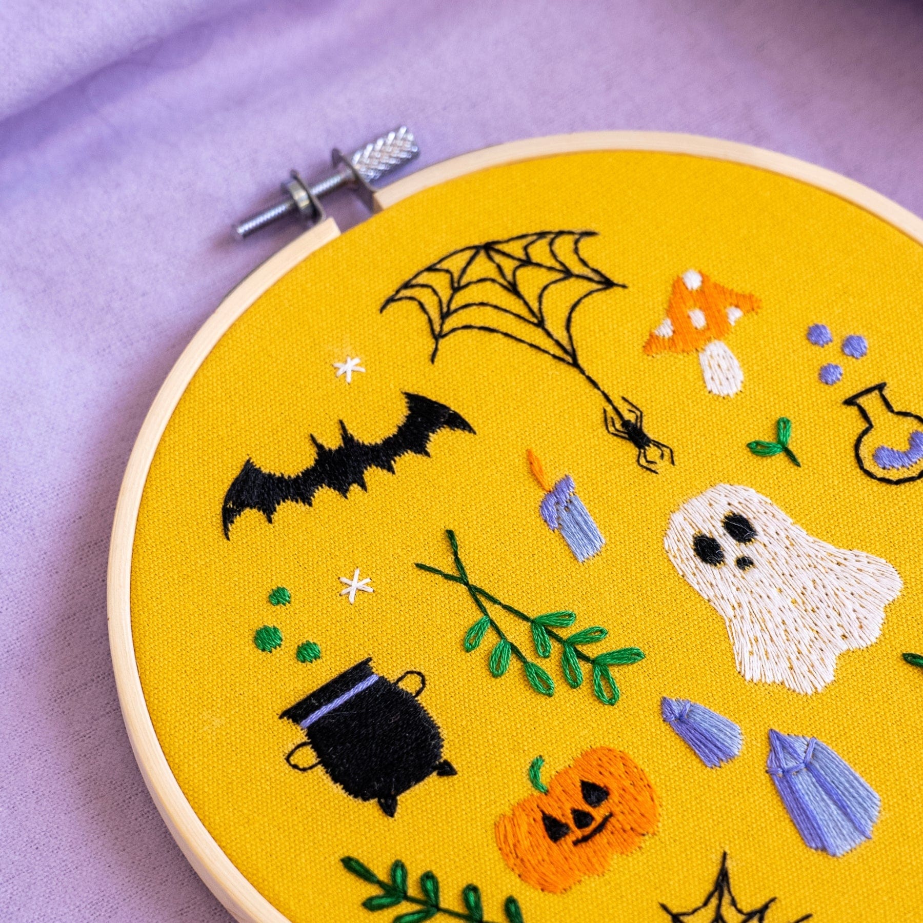 Craft Club Co SPOOKY STITCHES Embroidery Kit