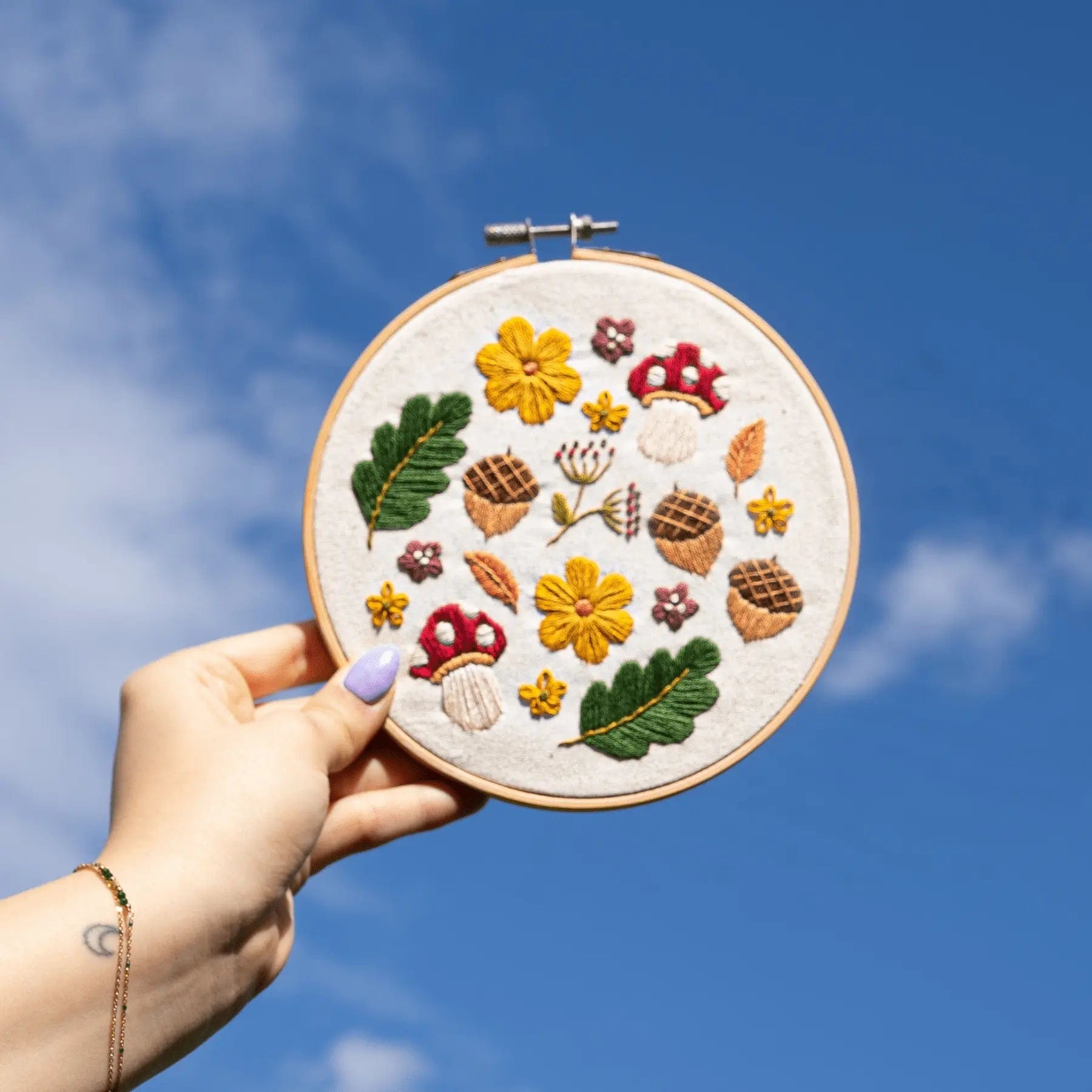 Craft Club Co WOODLAND WONDER Embroidery Kit