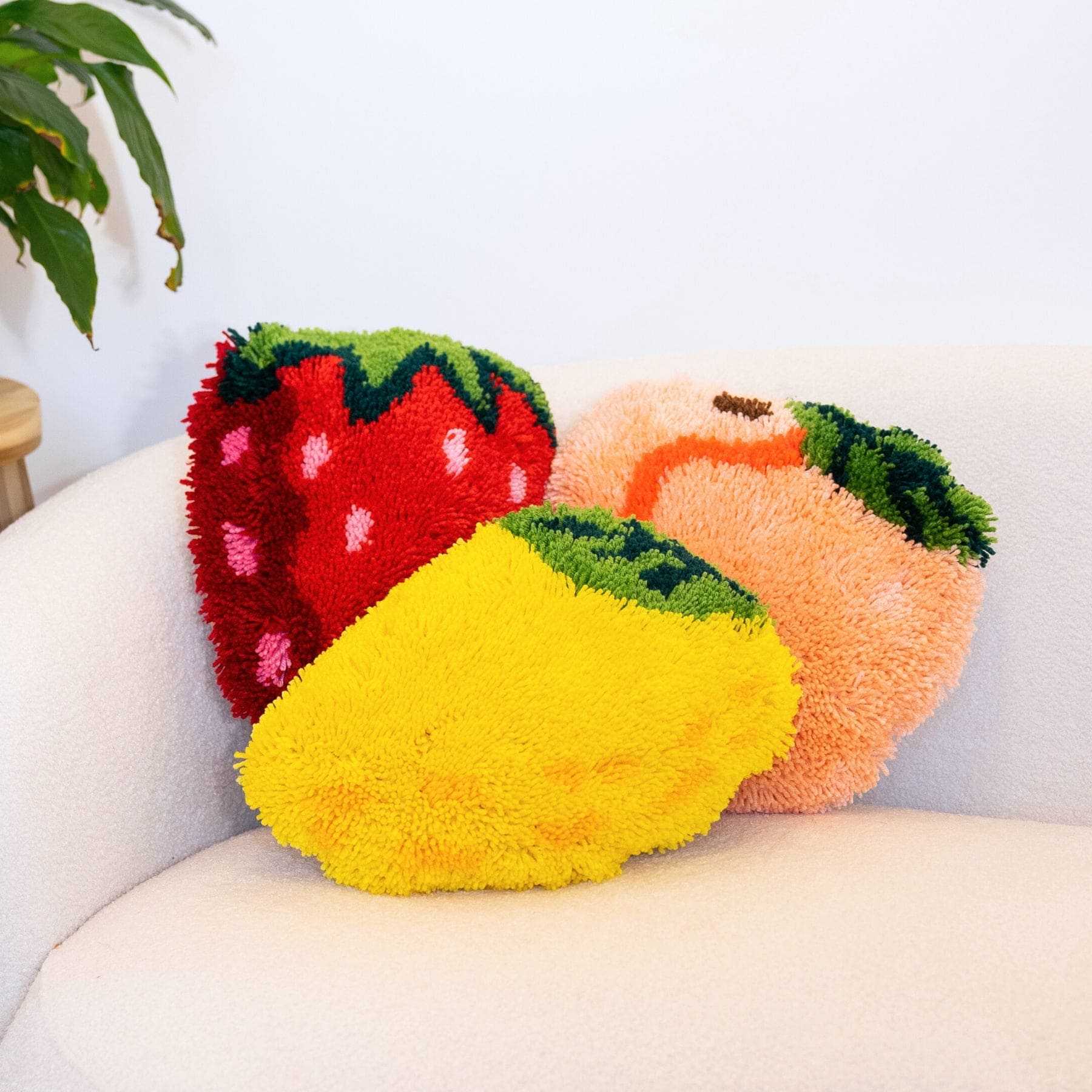 Craft Club Co PEACH Latch Hook Fruit Cushion Kit