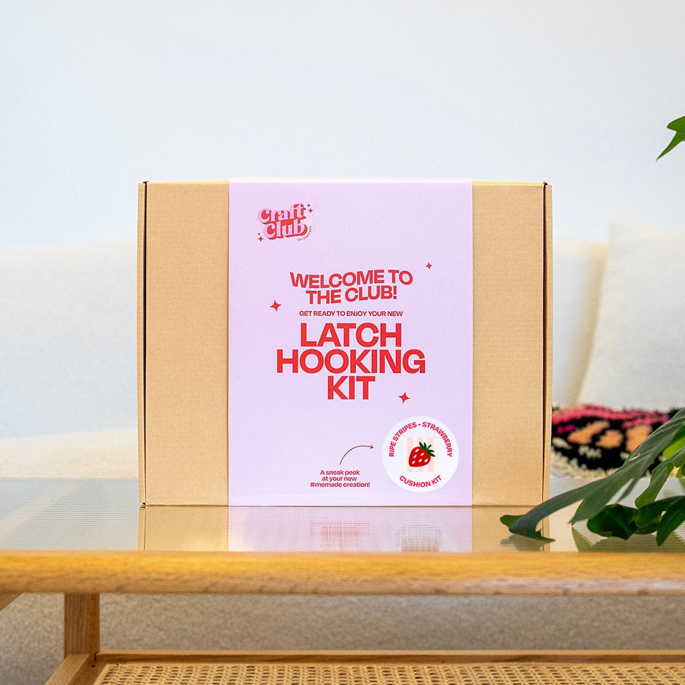 Craft Club Co RIPE STRIPES - STRAWBERRY Latch Hook Cushion Kit