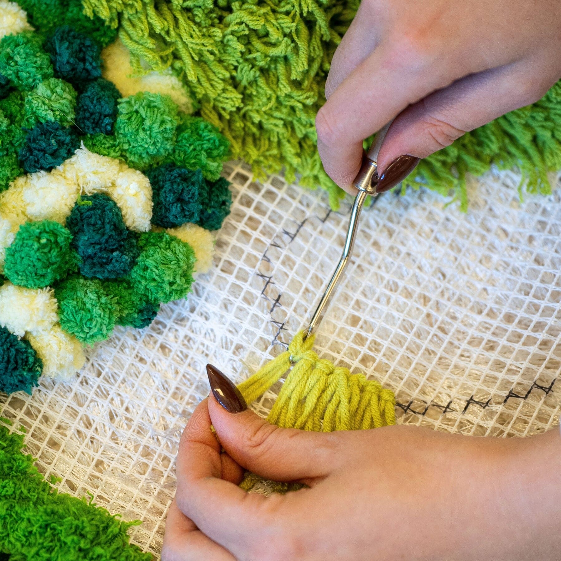 Craft Club Co GRASSY FIELDS | XXL Moss Rug Making Kit