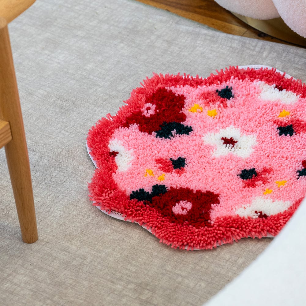 Craft Club Co PINK POSIES | Rug Making Kit