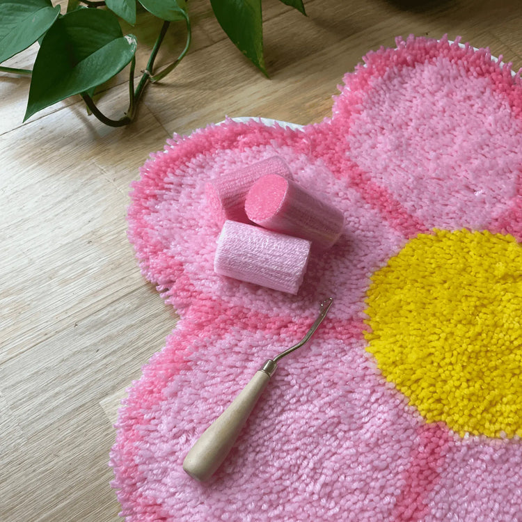 Craft Club Co BLOOM - PINK Rug Making Kit