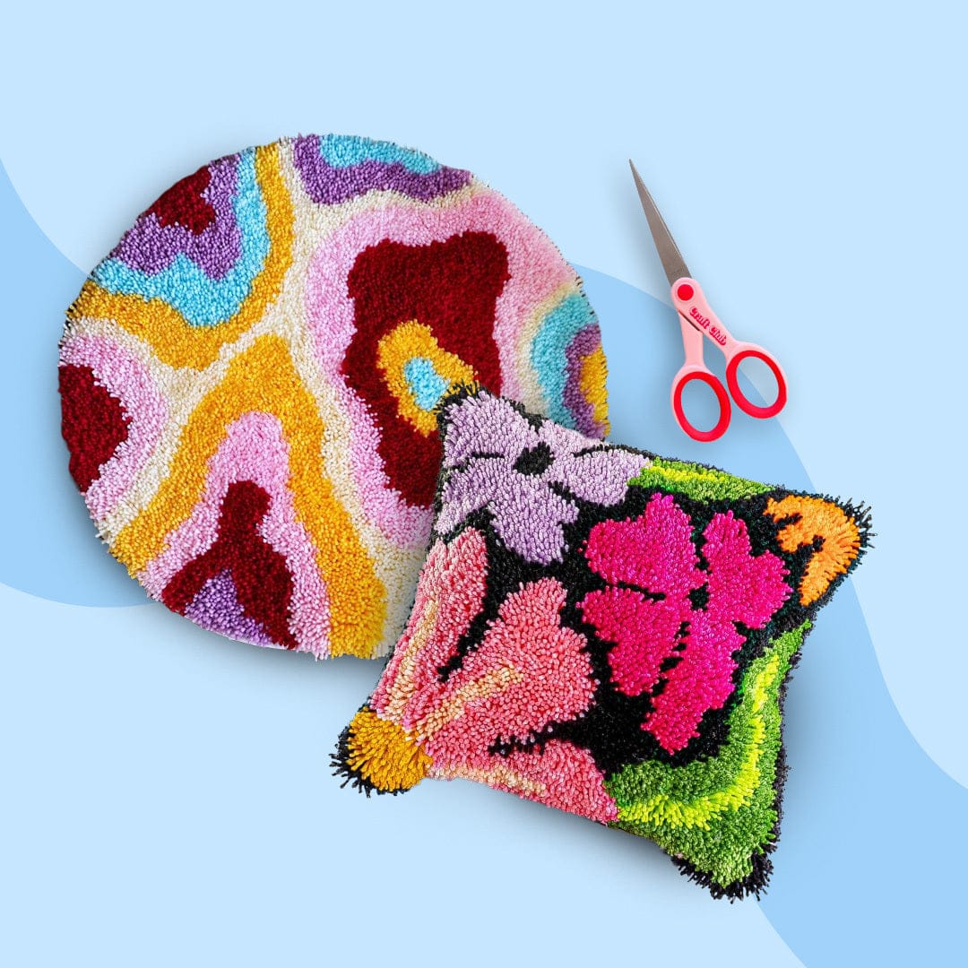 Craft Club Co BOLD & BEAUTIFUL - Latch Hooking Bundle