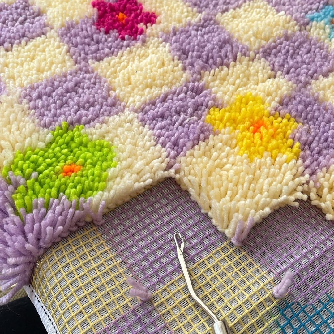 Craft Club Co Floor Rug CHECK ME OUT - Rug Making Kit