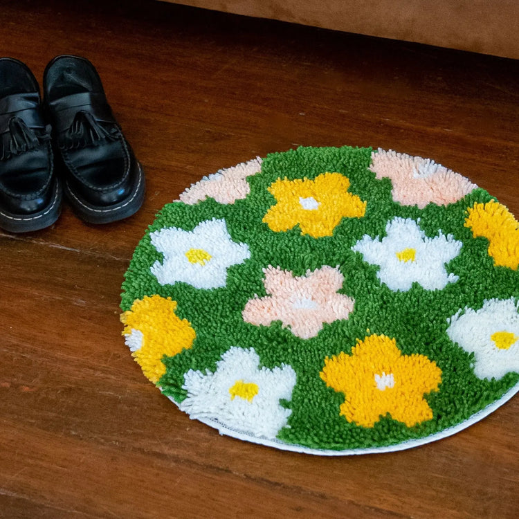 Craft Club Co FLOWER BOMB - GREEN Rug Making Kit