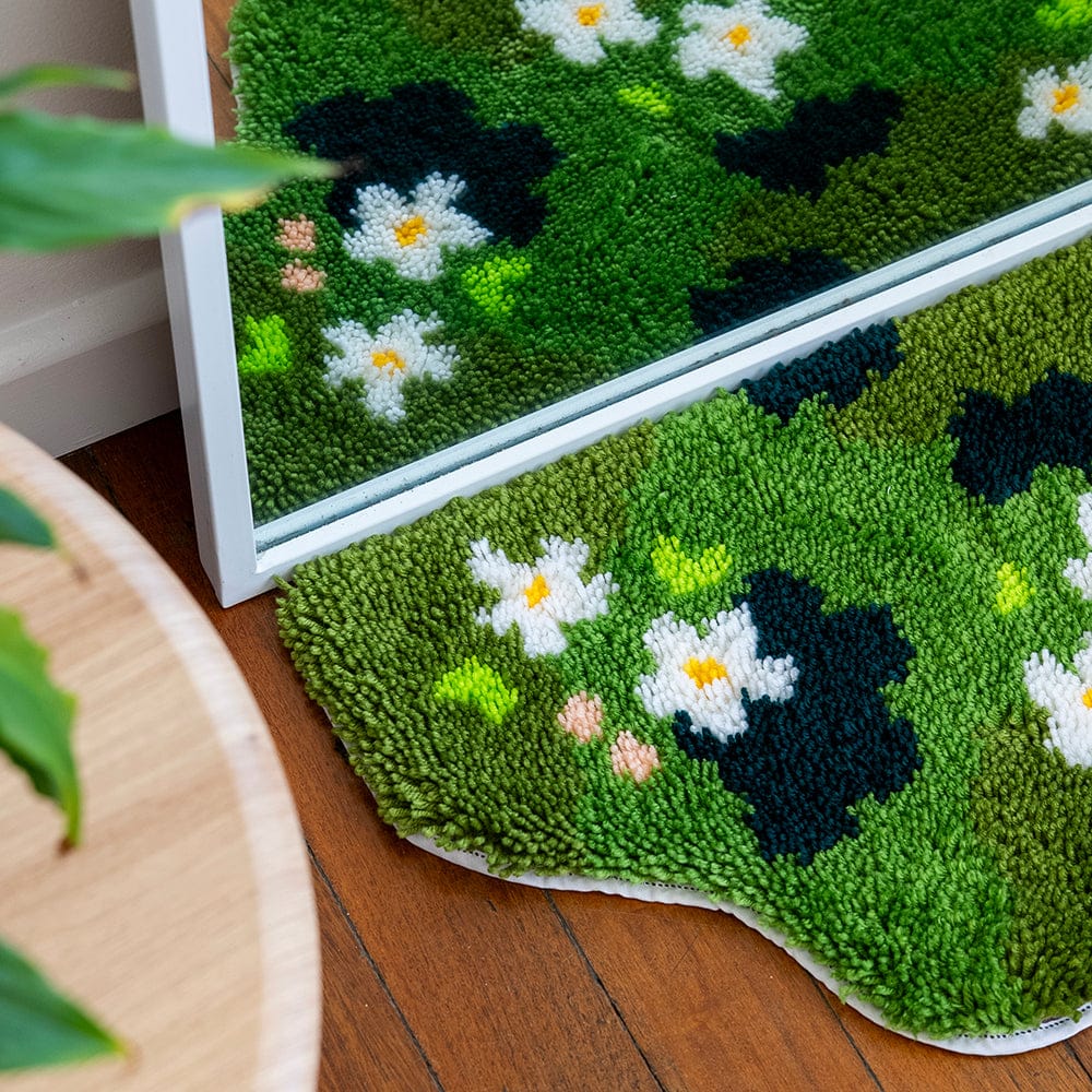 Craft Club Co FLOWER GLADE - XL Mirror Rug Making Kit