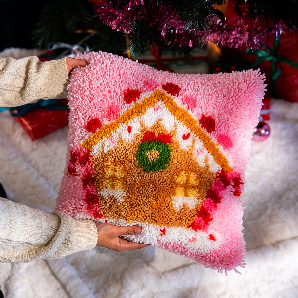 Craft Club Co GINGERBREAD DREAM - Christmas Cushion Kit