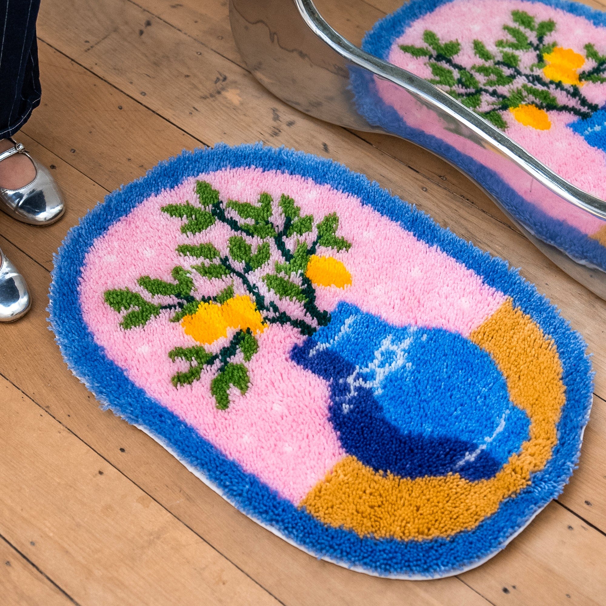 Craft Club Co LEMONS FLOWER VASE - XL Rug Making Kit