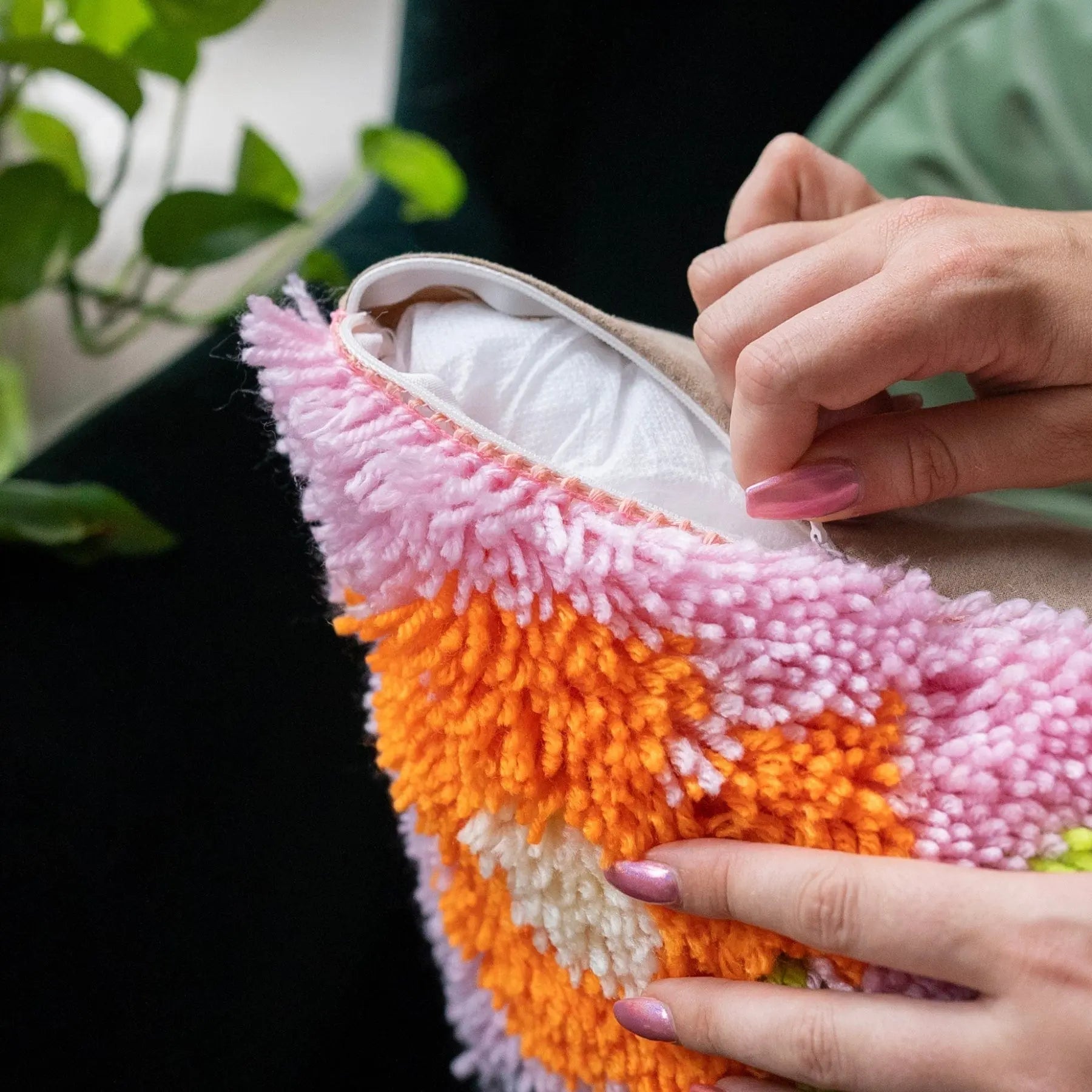 Craft Club Co PICK OF THE BUNCH - BRIGHT Latch Hook Cushion Kit