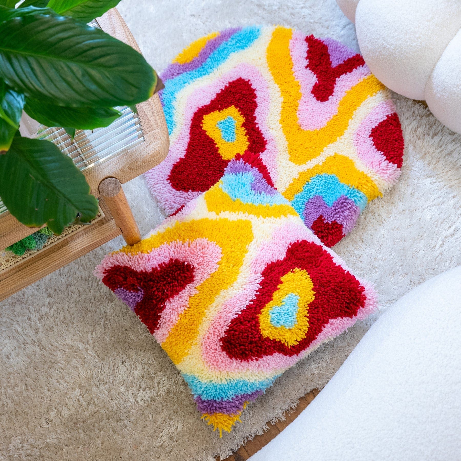 Craft Club Co PSYCHEDELIA Latch Hook Cushion Kit