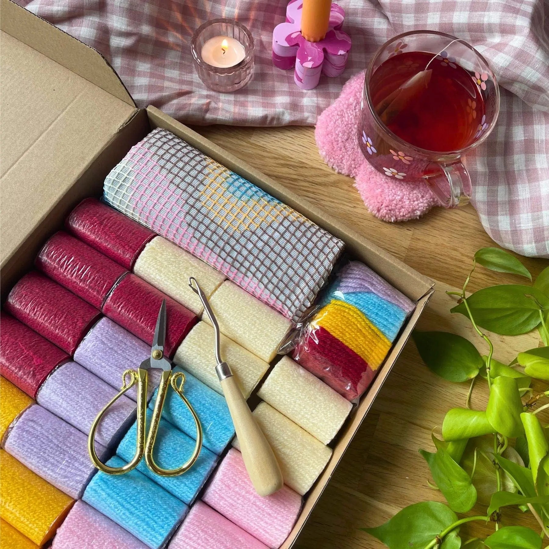 Craft Club Co PSYCHEDELIA Rug Making Kit