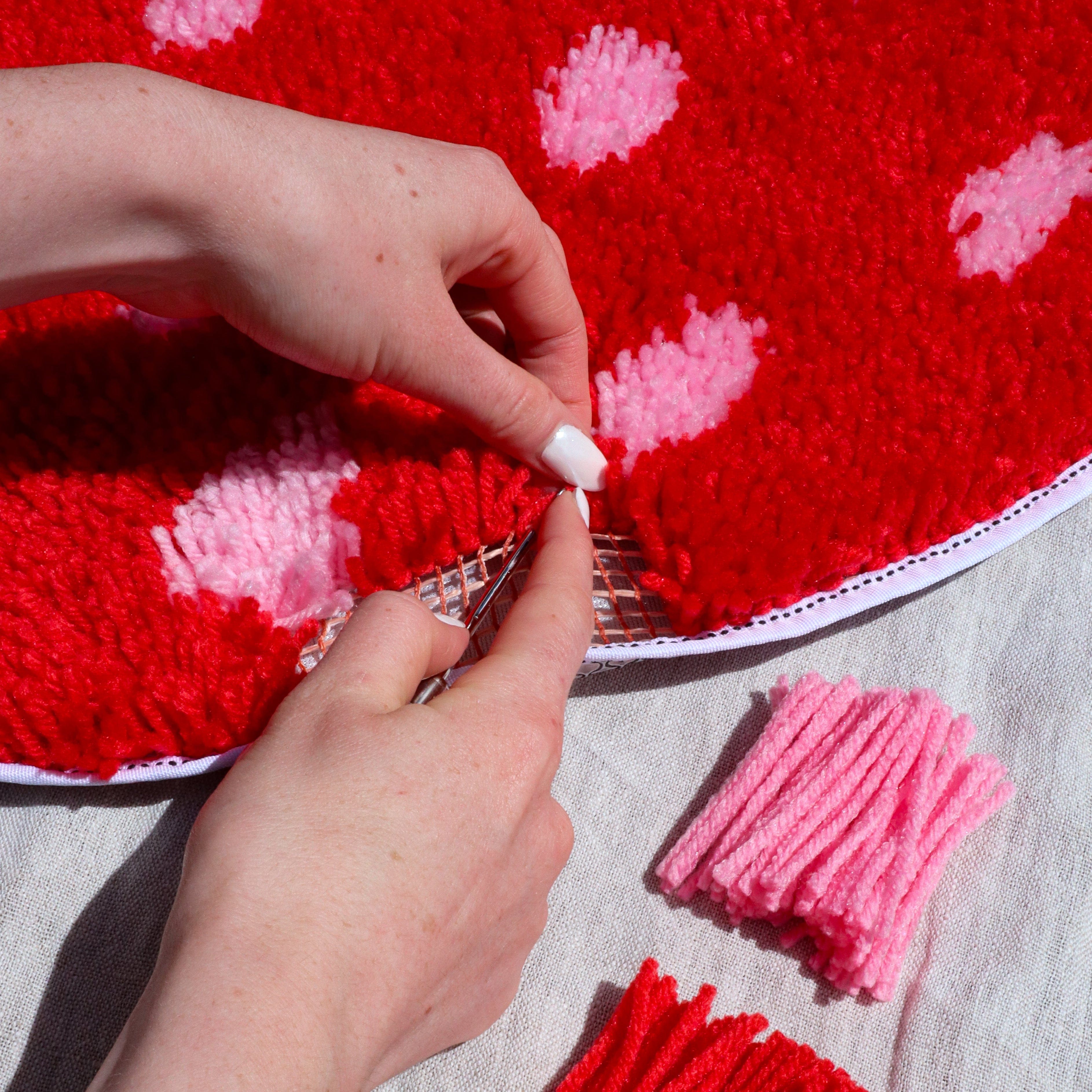Craft Club Co STRAWBERRY DREAMING Rug Making Kit