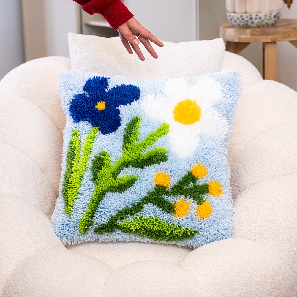 Craft Club Baby Blue Wild Blooms - Latch Hook Cushion Kit