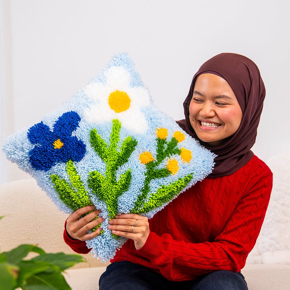 Craft Club Baby Blue Wild Blooms - Latch Hook Cushion Kit