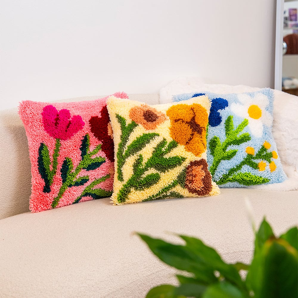 Craft Club Fuchsia Wild Blooms - Latch Hook Cushion Kit