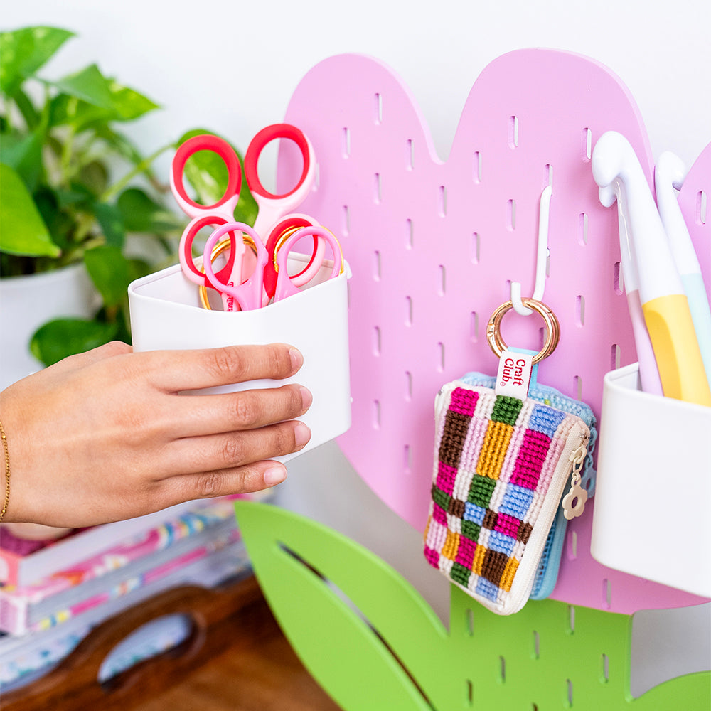 Craft Club PINK TULIP - Pegboard — adding a cup to the board