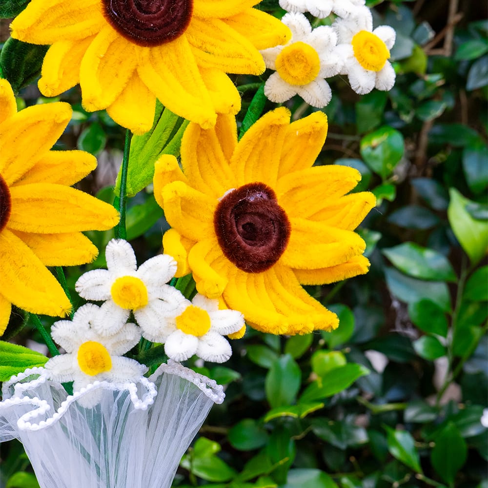 Craft Club GOLDEN SUNFLOWERS - Pipe Cleaner Bouquet Kit