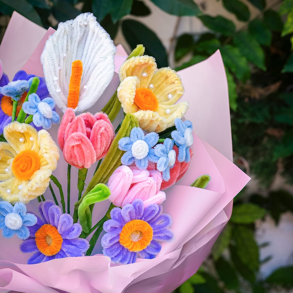 Craft Club Pastel Wildflowers - Pipe Cleaner Bouquet Kit