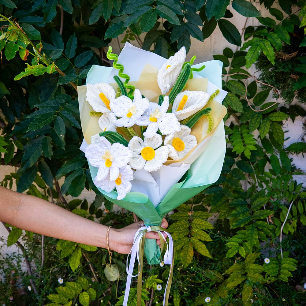 Craft Club Blanc Blooms - Pipe Cleaner Bouquet Kit