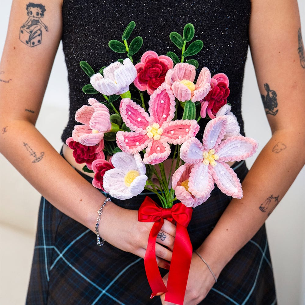 Craft Club Blushing Bouquet - Pipe Cleaner Bouquet Kit