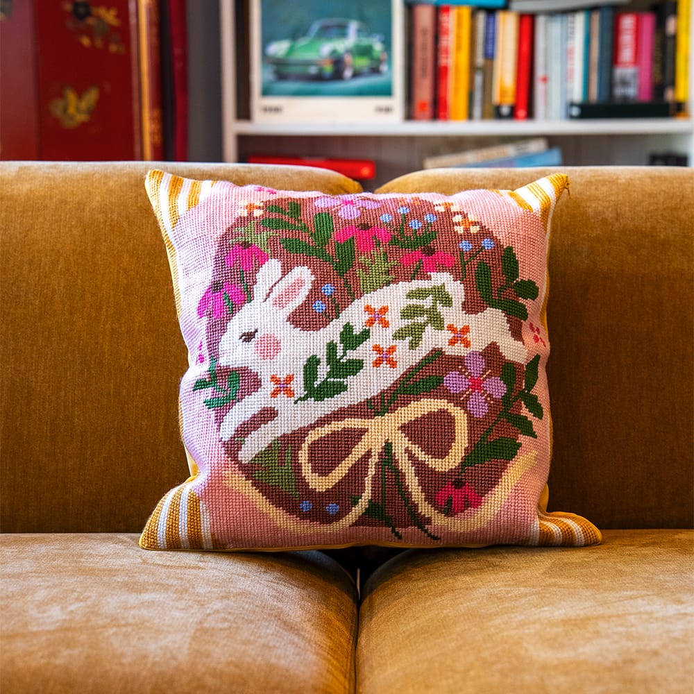 Craft Club BOUNDING BUNNY - Tapestry Needlepoint Cushion Kit