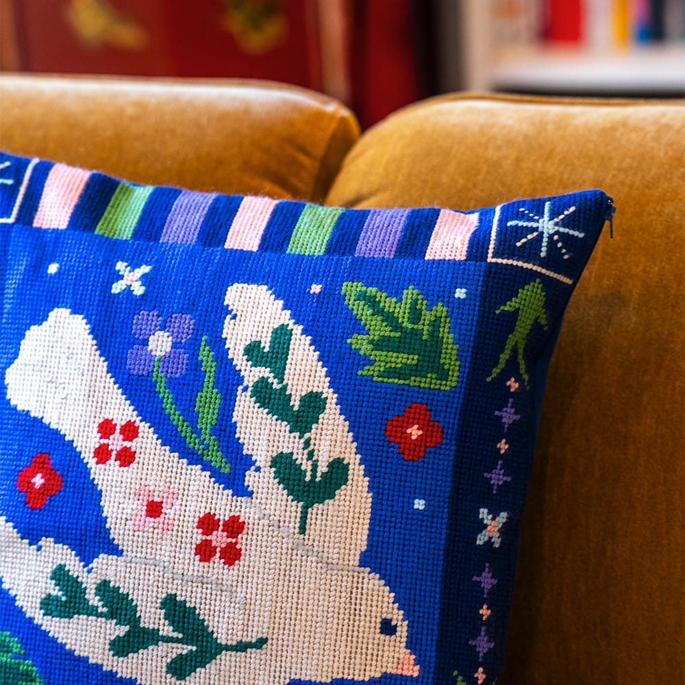 Craft Club DARLING DOVE - Tapestry Needlepoint Cushion Kit