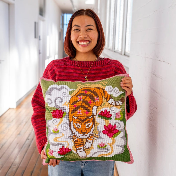 Craft Club GENTLE TIGER - Tapestry Needlepoint Cushion Kit