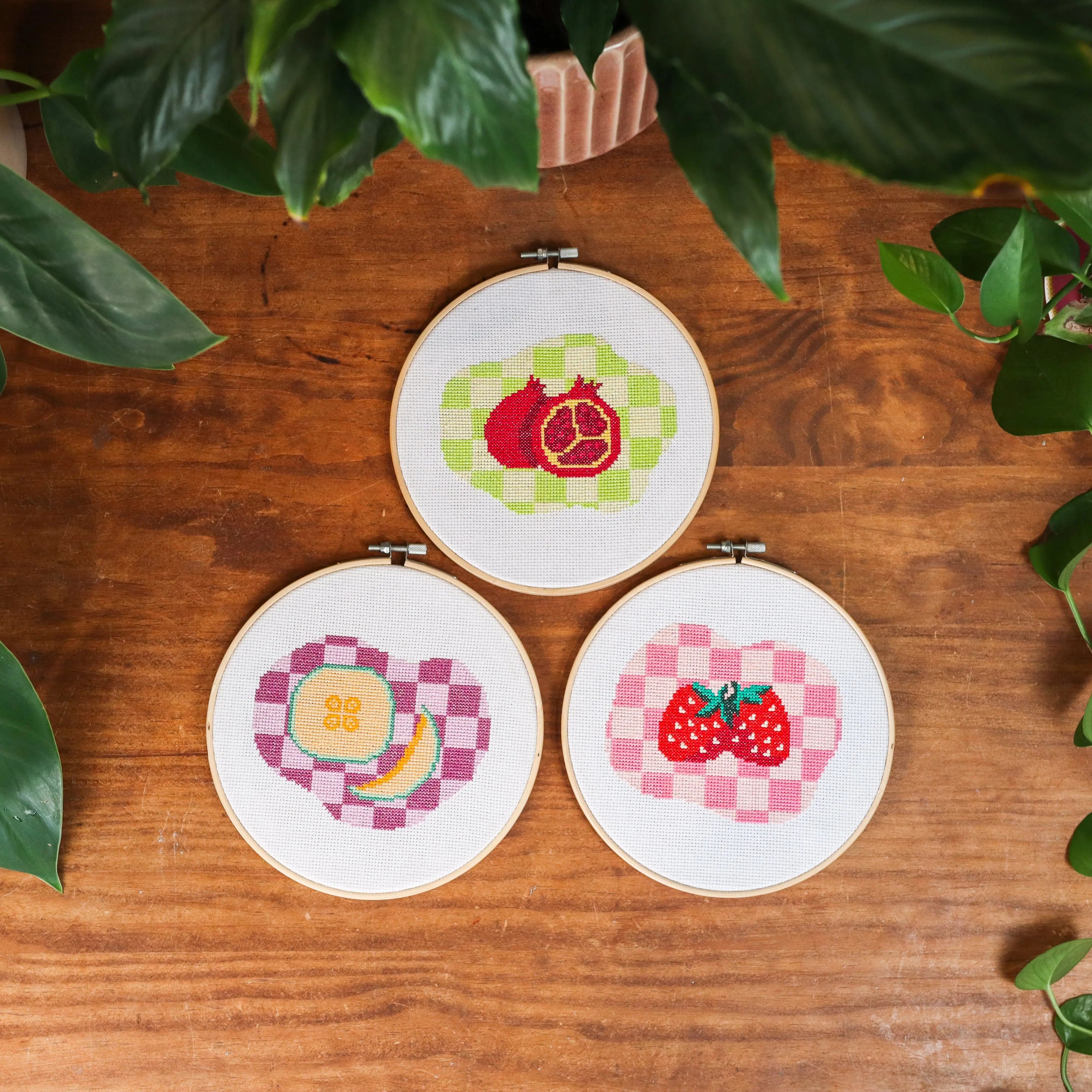 Craft Club Co STRAWBERRY SUMMER Cross Stitch Kit