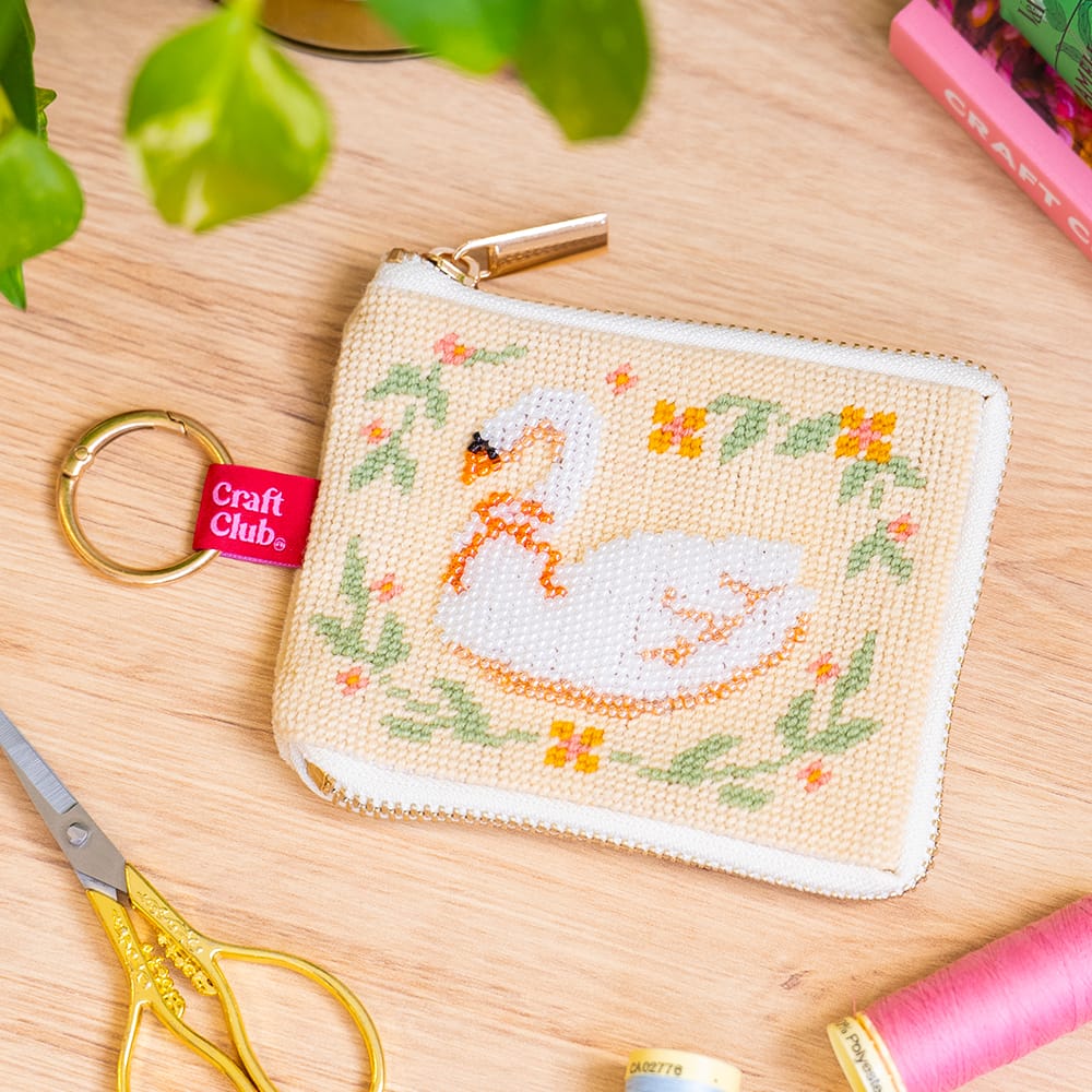 Craft Club Co SERENE SWAN - Beaded Pouch Kit
