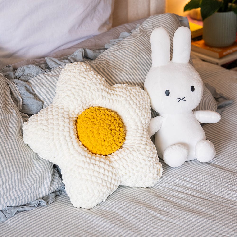 Craft Club Co DAISY Chunky Crochet Kit