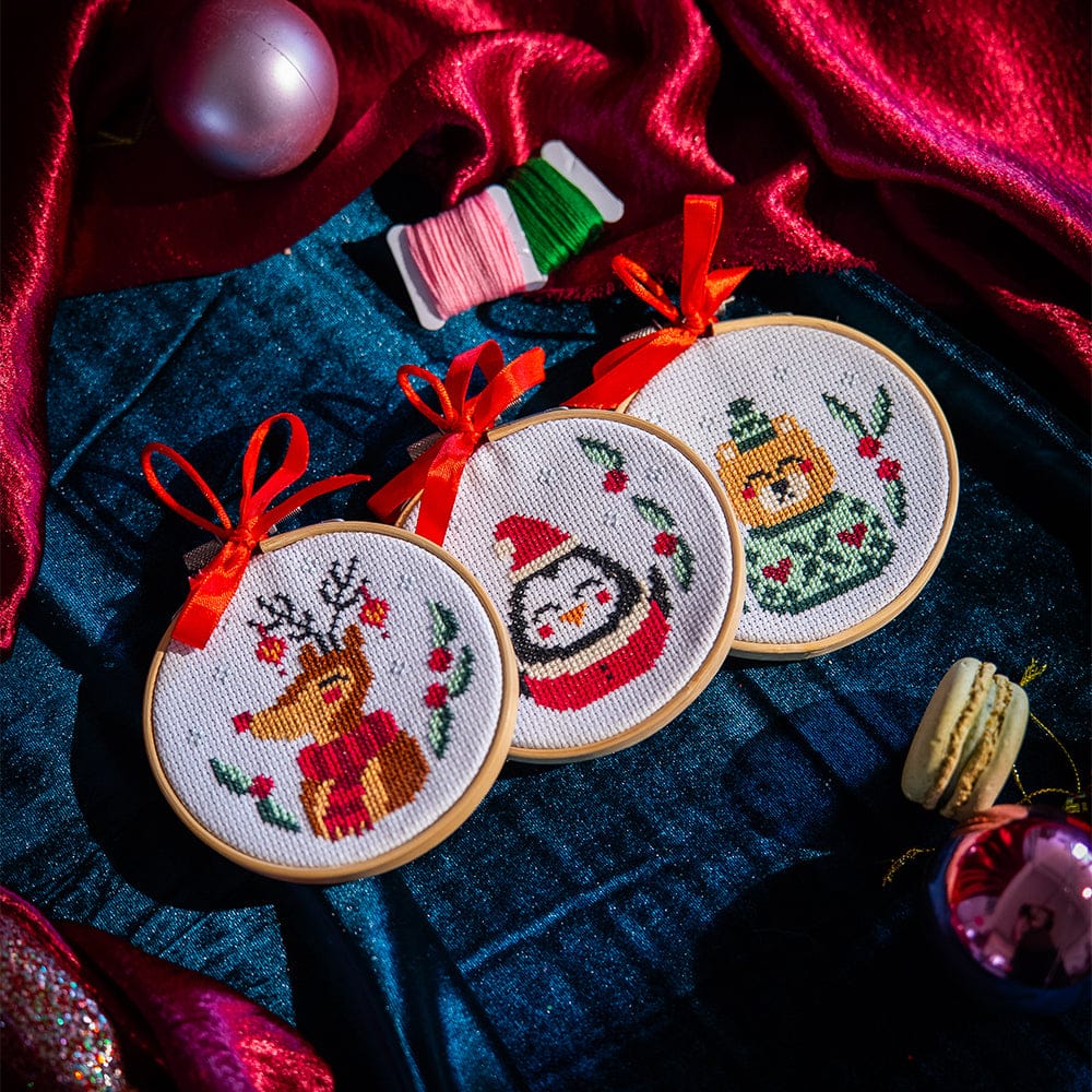 Craft Club Co FESTIVE FRIENDS | Christmas Mini Ornaments Cross Stitch Kit