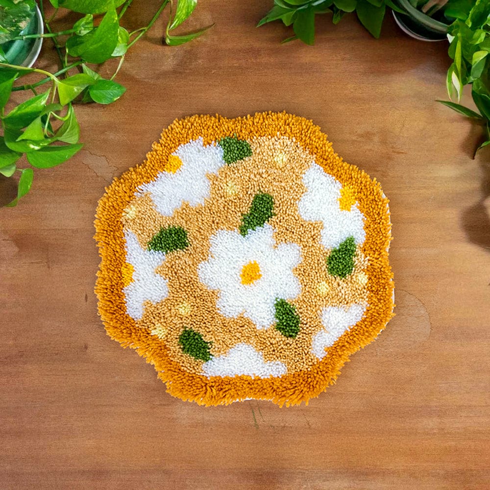 Craft Club Co Delightful Daisies | Rug Making Kit