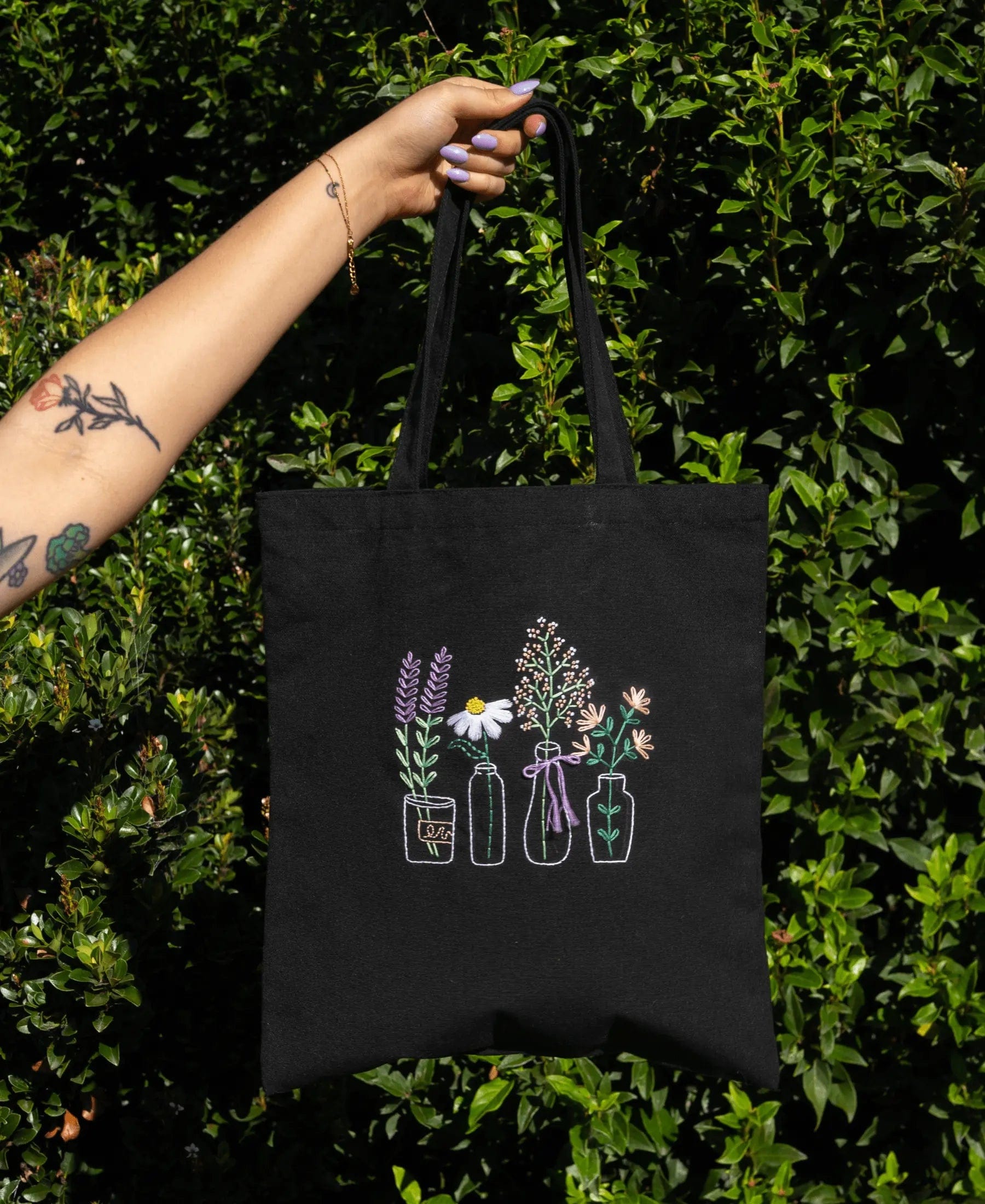 Craft Club Co GARDEN JARS Embroidered Tote Bag Kit