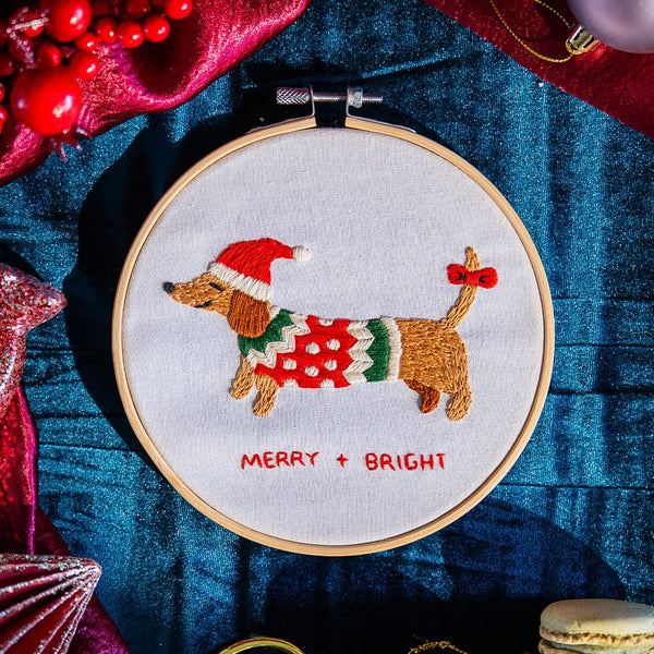 Craft Club Co SANTA'S LITTLE HELPER - Christmas Embroidery Kit