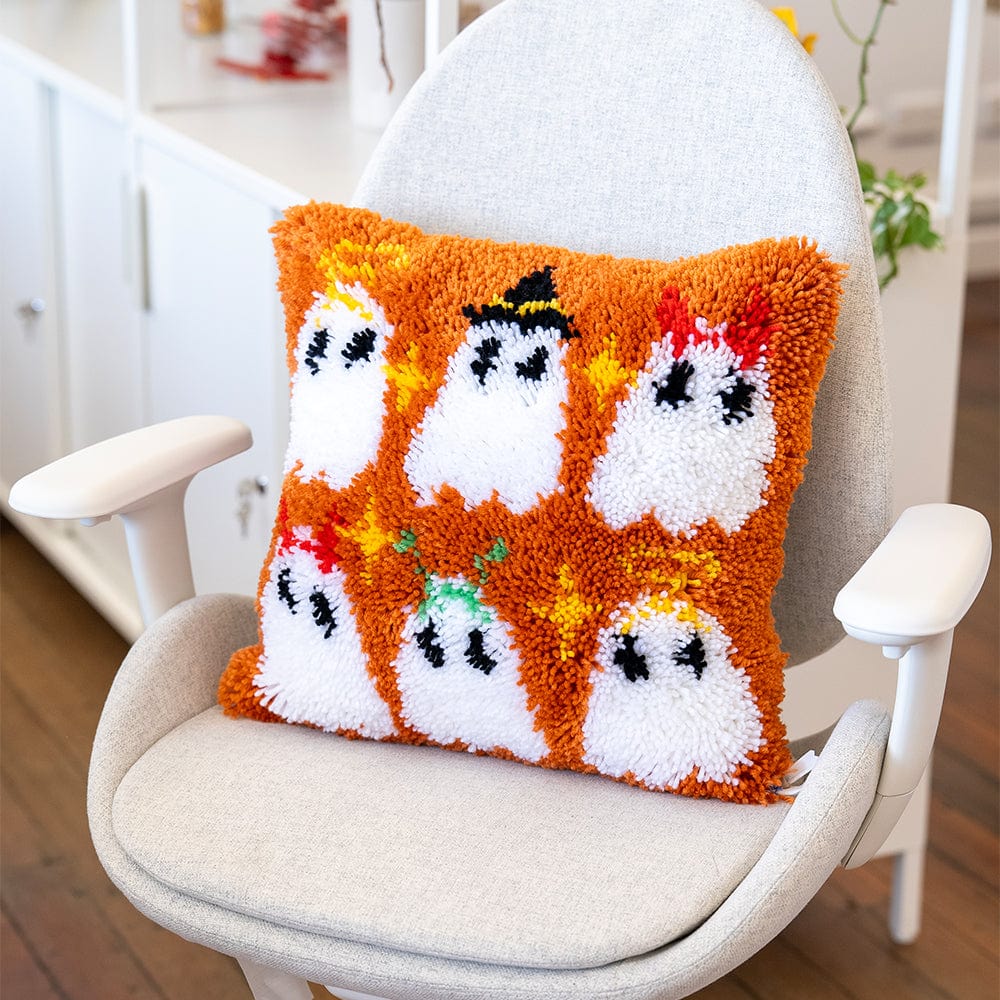 Craft Club Co GHOST PARTY Latch Hooking Cushion Kit