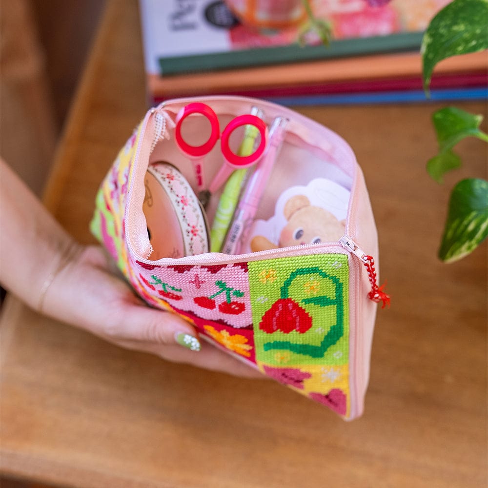 Craft Club Co Patchwork Party - Needlepoint Pouch Kit